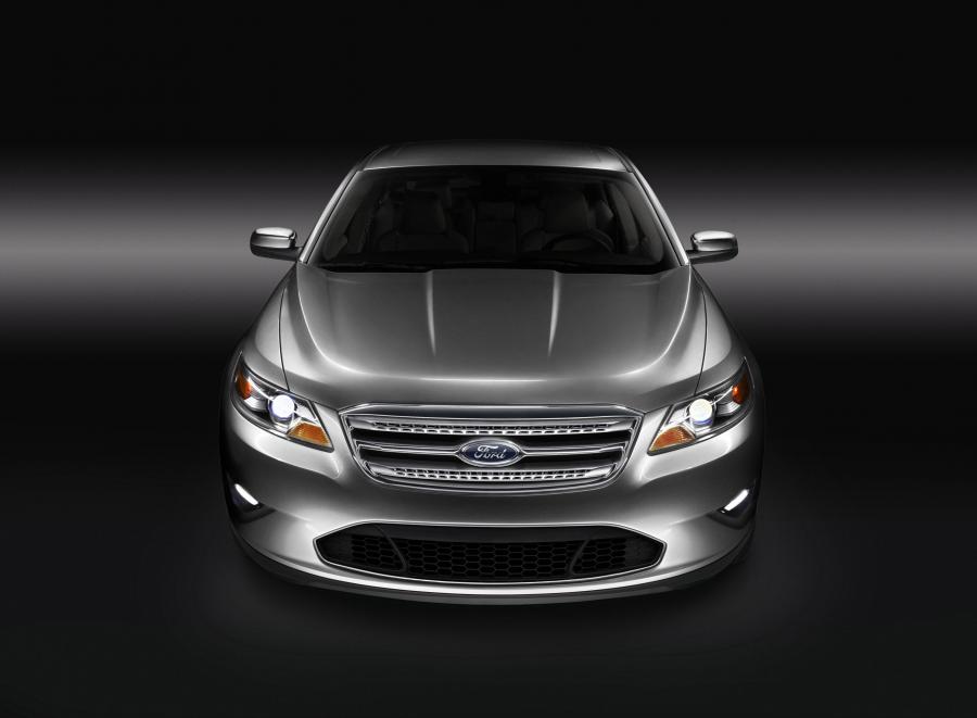  Ford Taurus 2010 года  (фото 106 из 161)
